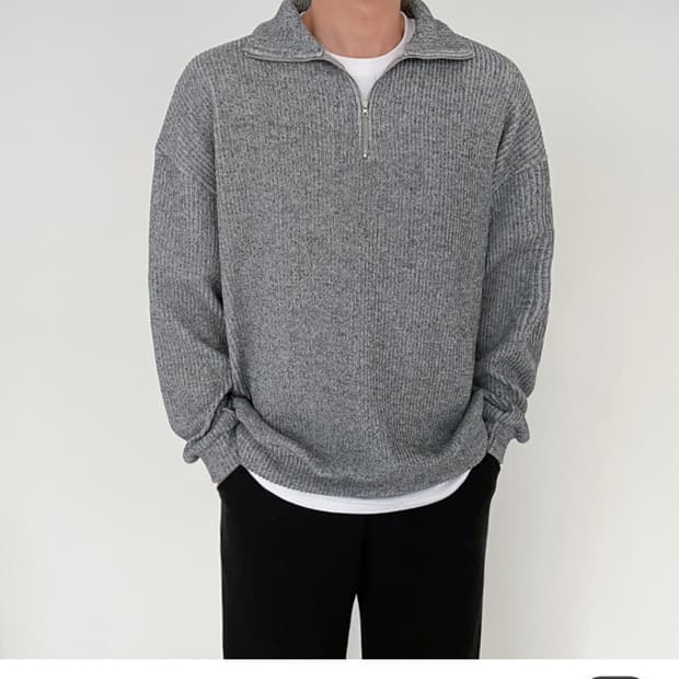그레이 오버핏 반집업 니트