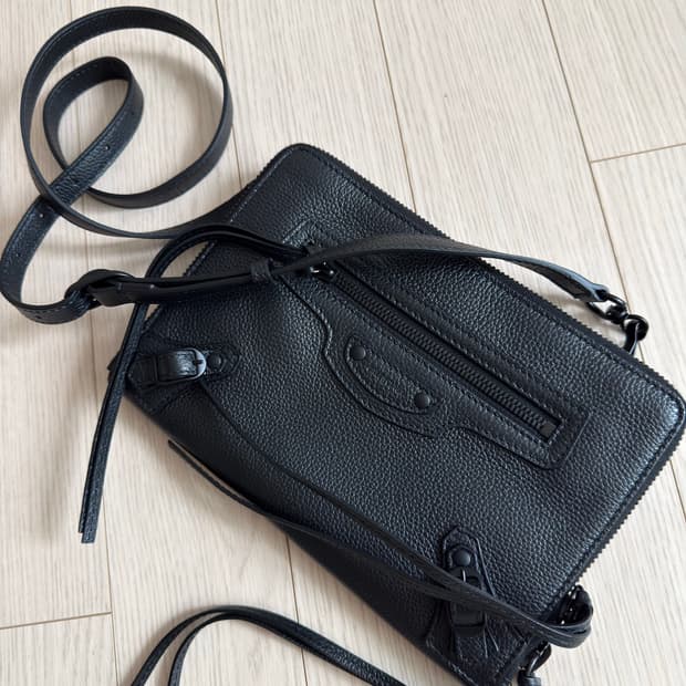 발렌시아가 네오 클러치백
