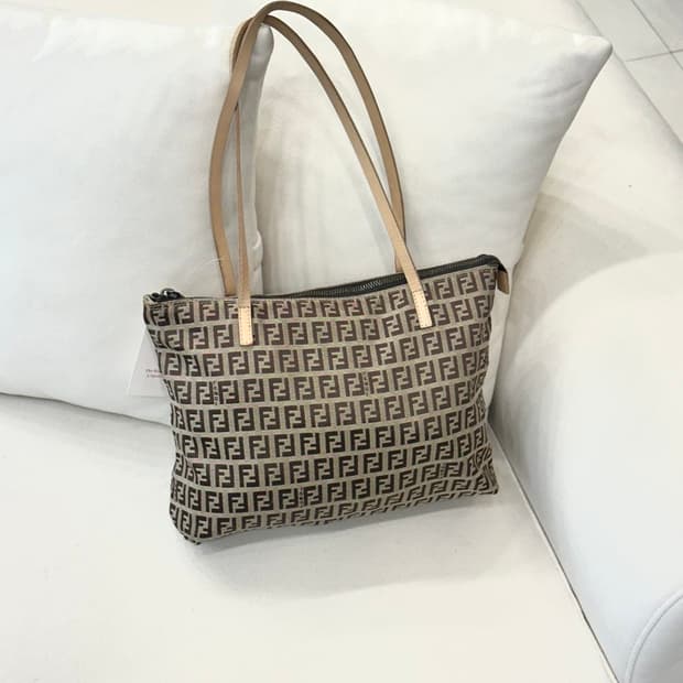 펜디 쥬카 숄더백 (정품)