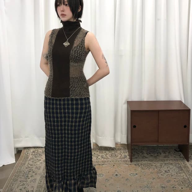 브라운 하이넥 시스루 슬리브리스