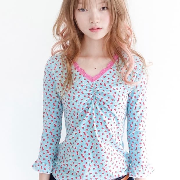 샵 페어리 레이스 탑 스트로베리