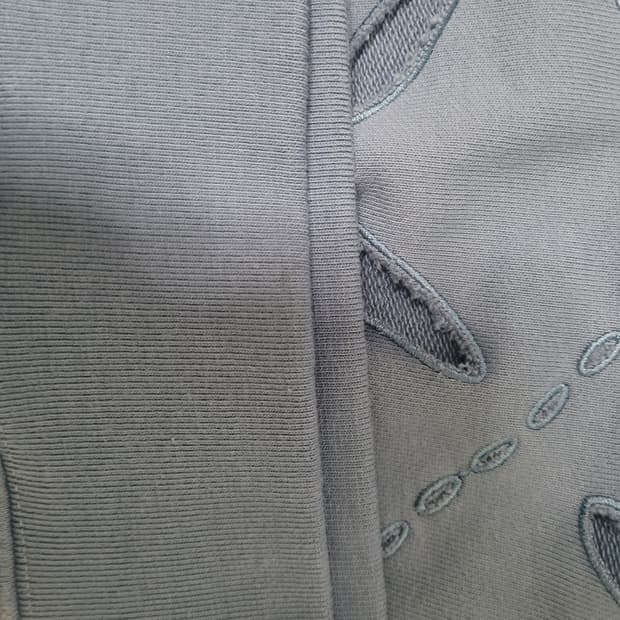 문선 블루 스웨트셔츠