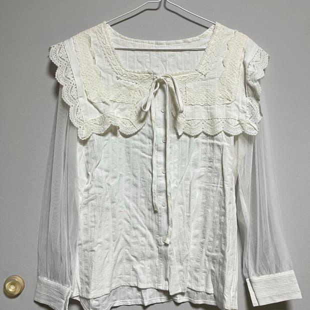 시스루 블라우스