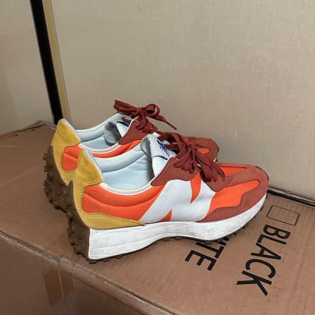 뉴발란스 327 240사이즈