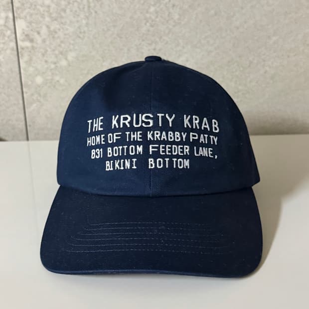 유니클로 UT x CPFM x 스폰지밥 UV 프로텍션 캡 네이비