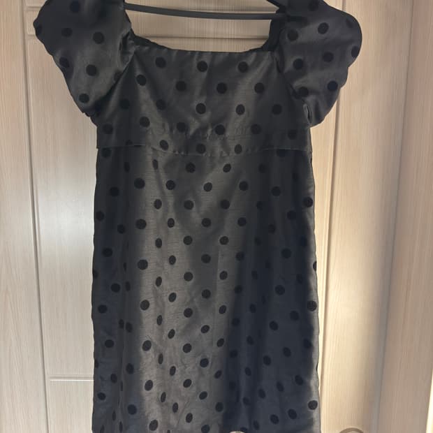 레이 빔즈 도트 미니 원피스