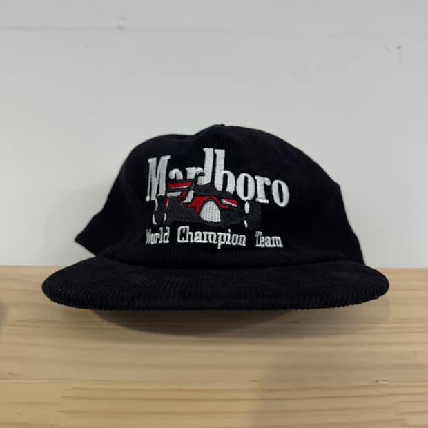 말보로(Marlboro) 블랙 코듀로이 레이싱캡