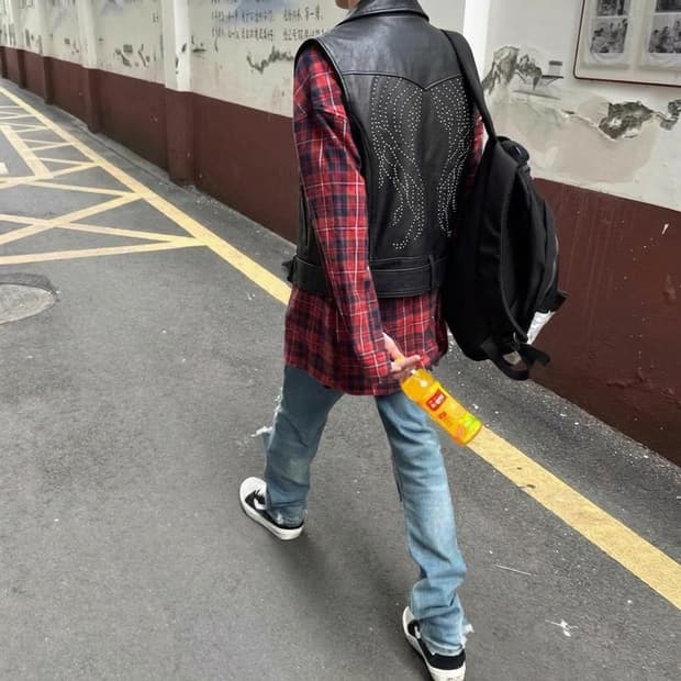 STEPPA  오버핏 메탈 엔젤윙 스터드 고급램스킨 라이더 베스트