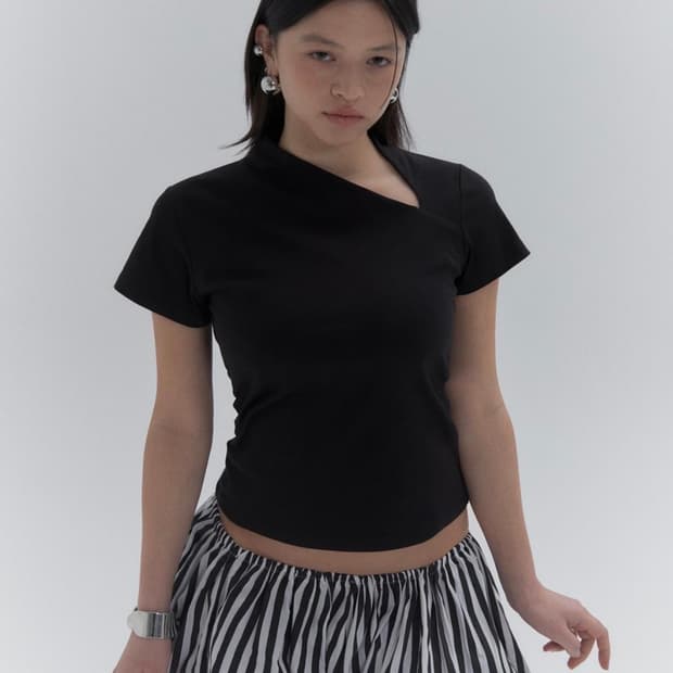 Kanari cutout tshirt 새상품