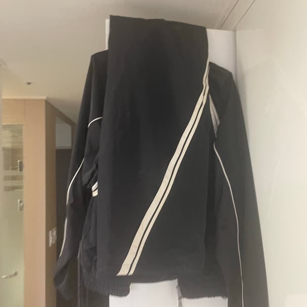 아더에러 바샤르 하의 l