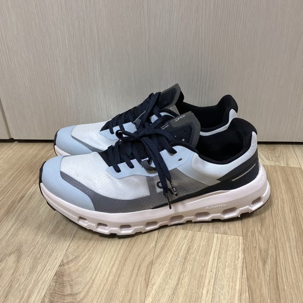 온러닝 클라우드비스타 운동화 265mm