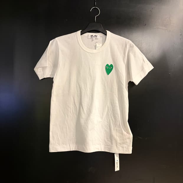 꼼데가르송 그린 하트로고 반팔티
