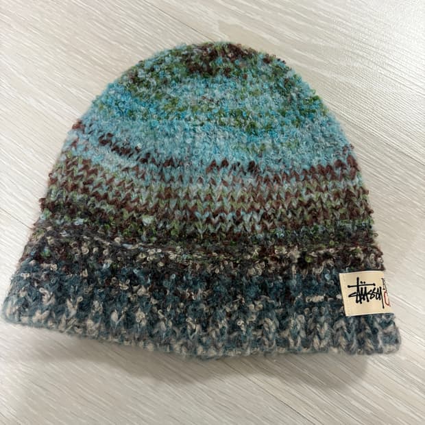 스투시 스컬캡 텍스쳐드 멀티 얀 비니