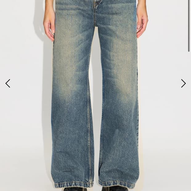 31)Hope 와이드 레그 부츠컷 진 mid blue dirty