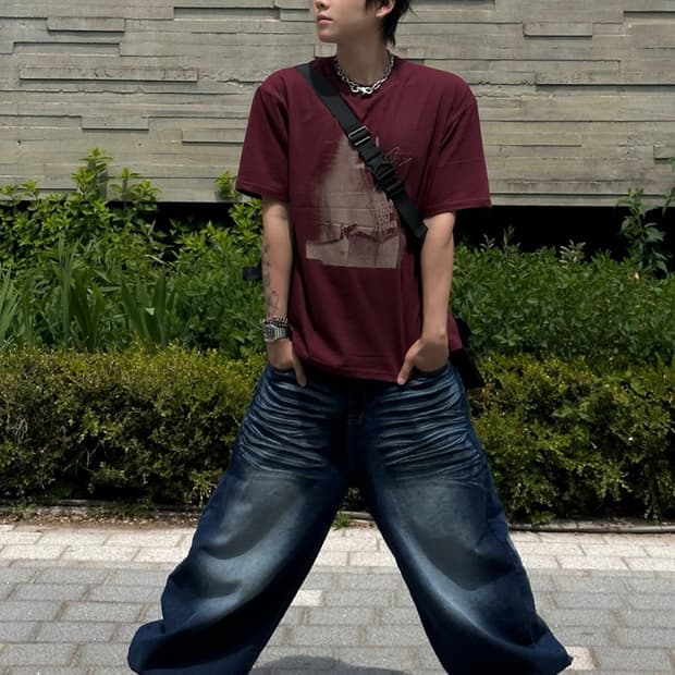 디서먼트 클로저 댄 반팔티