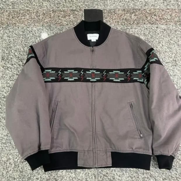 디스이즈네버댓 봄버