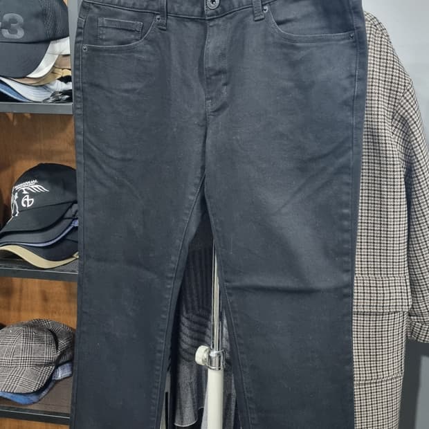 GUESS(게스) 스판덱스 블랙 데님팬츠 32size (2~3회착용)