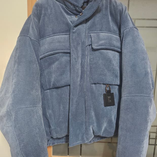 우영미 22fw 블루 코듀로이 구스다운 48사이즈(105오버)