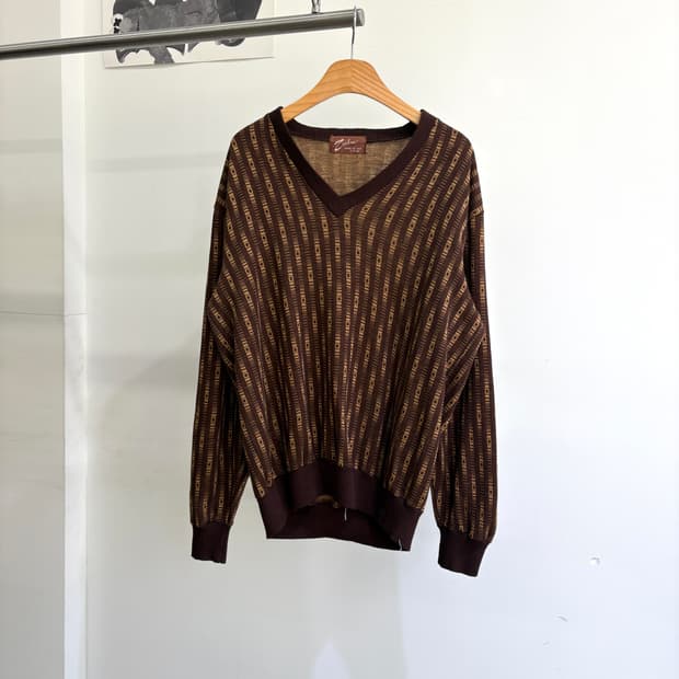 VINTAGE 브이넥니트