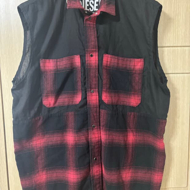 디젤 레드 체크 베스트
