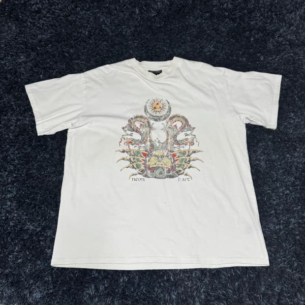 90s neon hart t-shirt