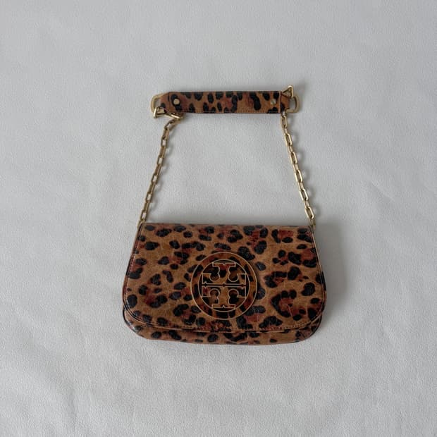 토리버치(TORYBUCH) 레더 레오파드 체인백
