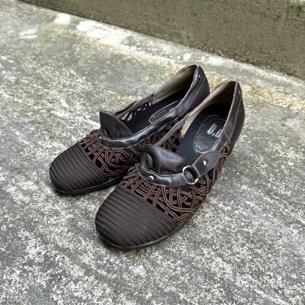 센소유니코 t.b 브레이드 펌프스