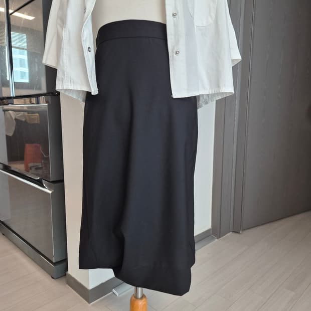 정품 비비안 웨스트우드 레드라벨 아방가르드 블랙 스커트 (사이즈 40)