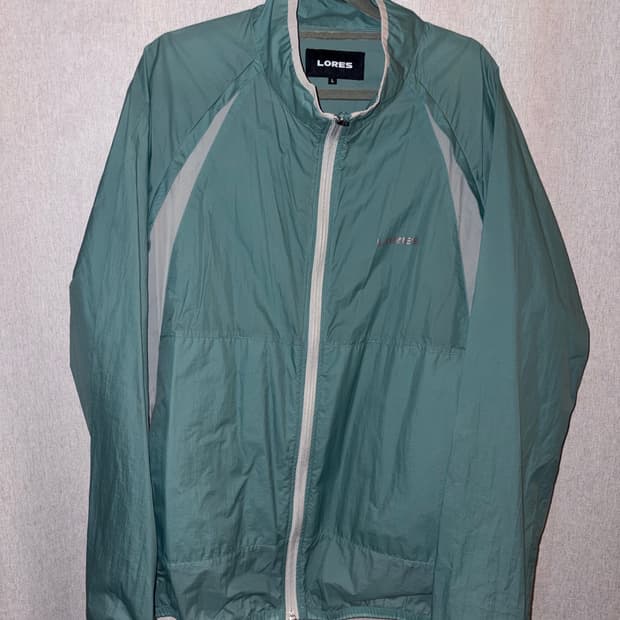 LORES 윈드브레이커 L