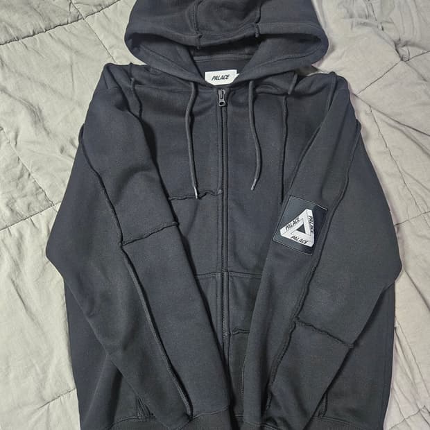 [L] 팔라스 패치 미 업 후드집업 블랙