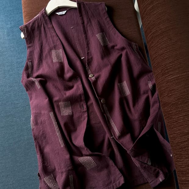 Natural design stitch long vest 