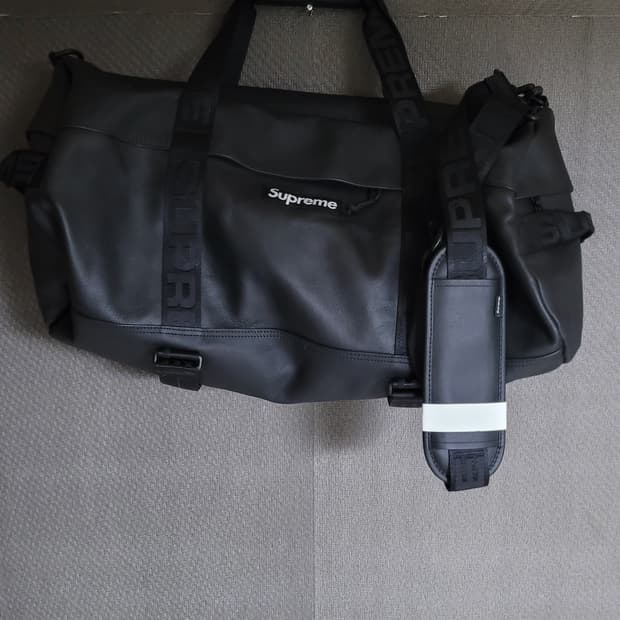 슈프림 소가죽 보스턴백