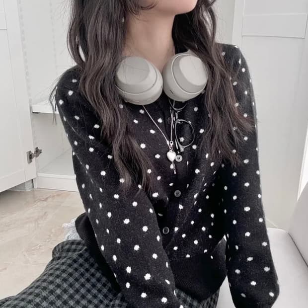 [빈티지] 챠밍 도트 라운드 니트 가디건 