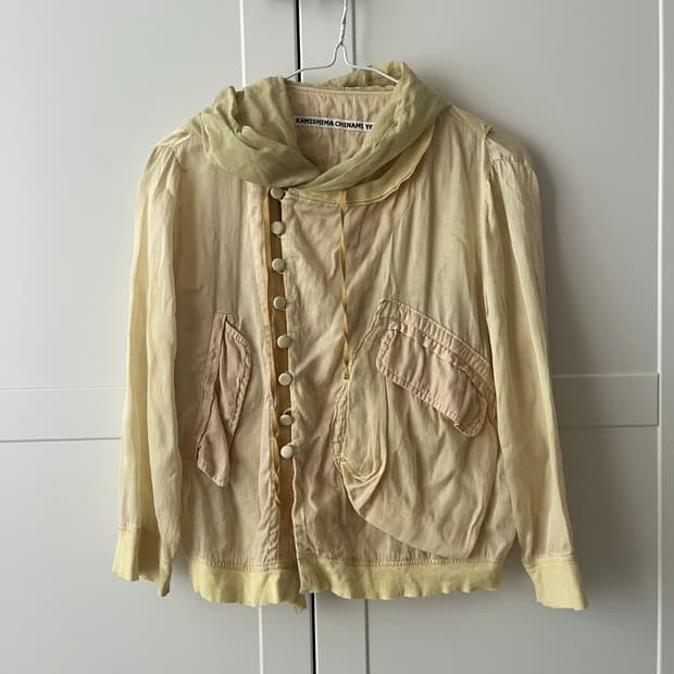 Kamishima Chinami Yellow silk jk