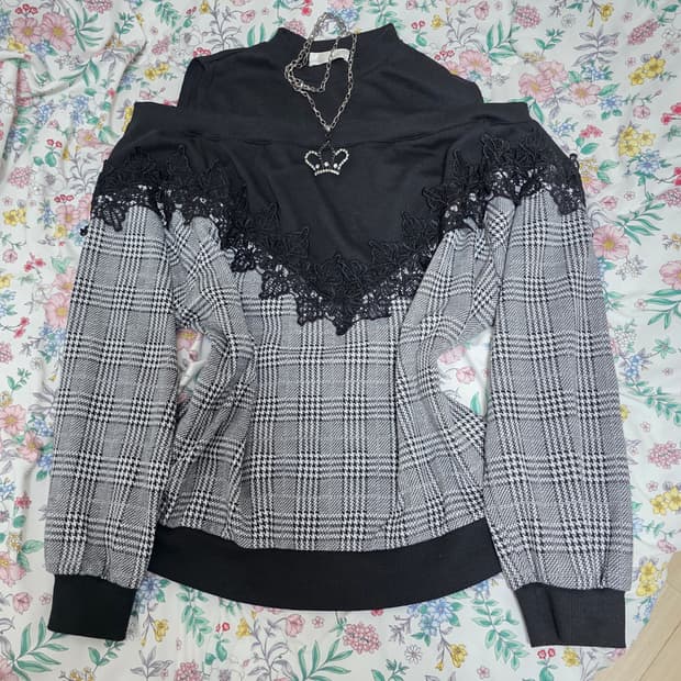 일본빈티지)블랙 지뢰계 오네갸루깔 오프숄더 골지니트