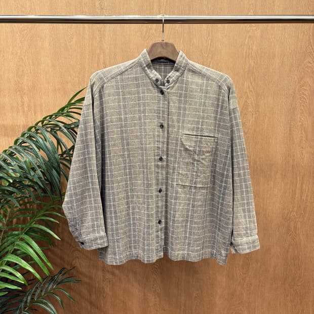 이세이미야케 긴팔 카라넥 셔츠 체크 패턴 프론트 포켓 디테일 그레이