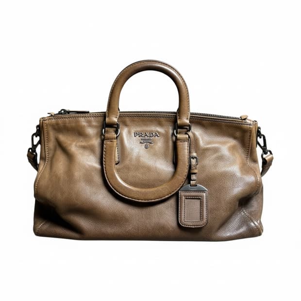 프라다 prada 브라운 레더 토트백입니다.
