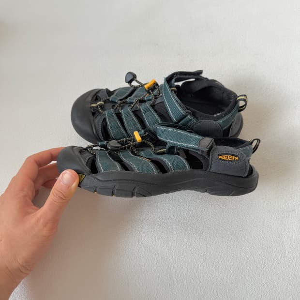 [약 220-225]킨(KEEN) 아쿠아슈즈