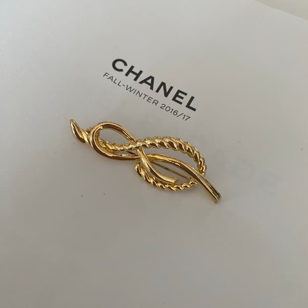 빈티지 트위스트 웨이브 브로치