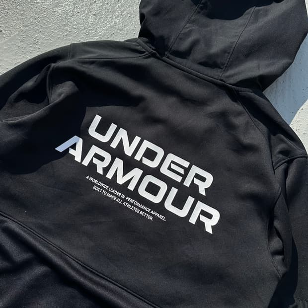 언더아머 블랙 후드티 기능성