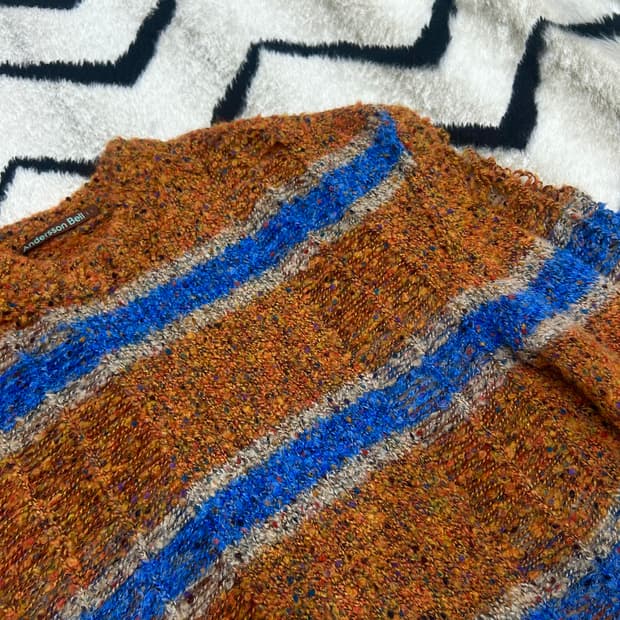 [L]앤더슨벨 보스니아 데미지 스트라이프 니트