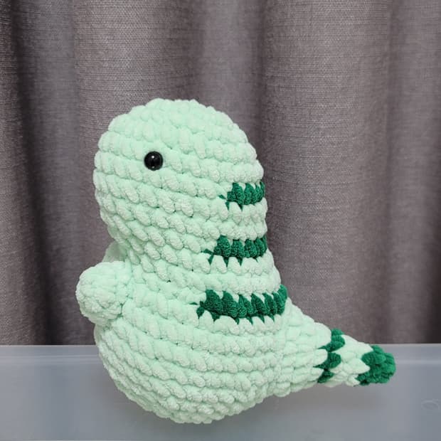공룡 뜨개 인형(하자) 핸드메이드 솜인형 빈티지 손뜨개 도마뱀 용 캐릭터