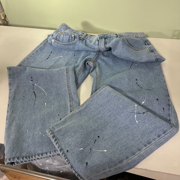 XL 3 낙서울 KNOCK SEOUL 세미와이드 페인팅워시드 연청 데님팬