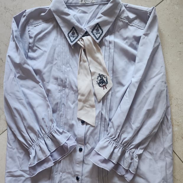 엑시즈팜 리본 블라우스