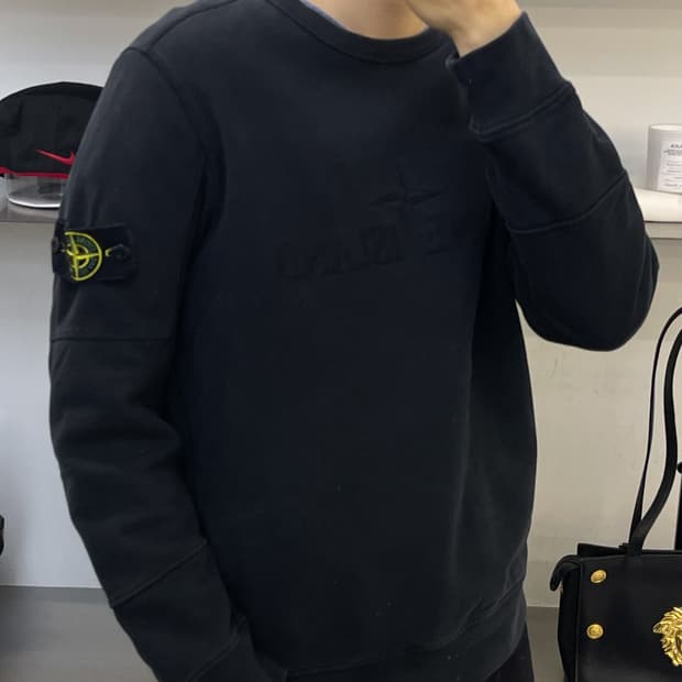 스톤 아일랜드 가먼츠 다이드 스웻셔츠