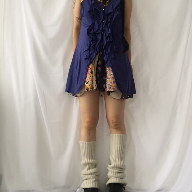 Ruffle point sleeveless