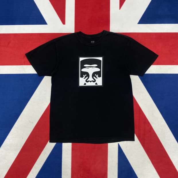 OBEY 반팔티 L