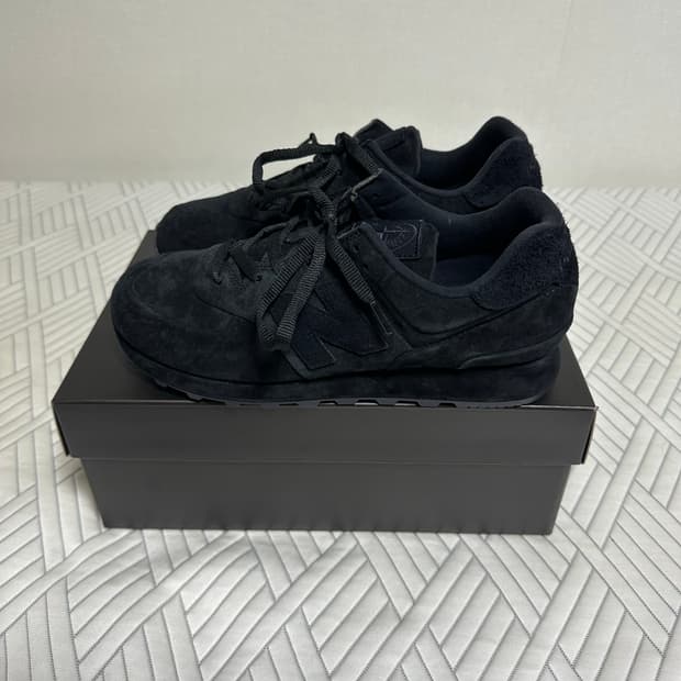 뉴발란스x 스톤아일랜드 574 판매합니다.(285)