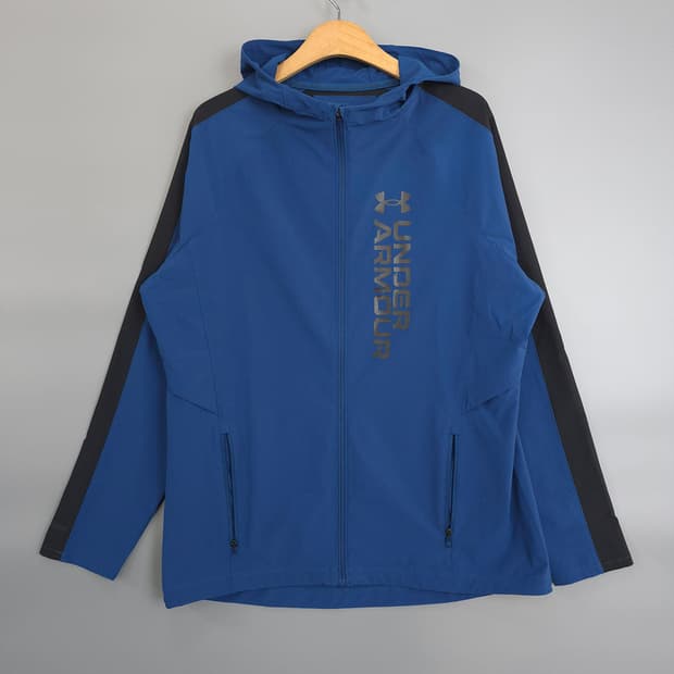 언더아머 UNDER ARMOUR로고 배색 후드 바람막이 XL
