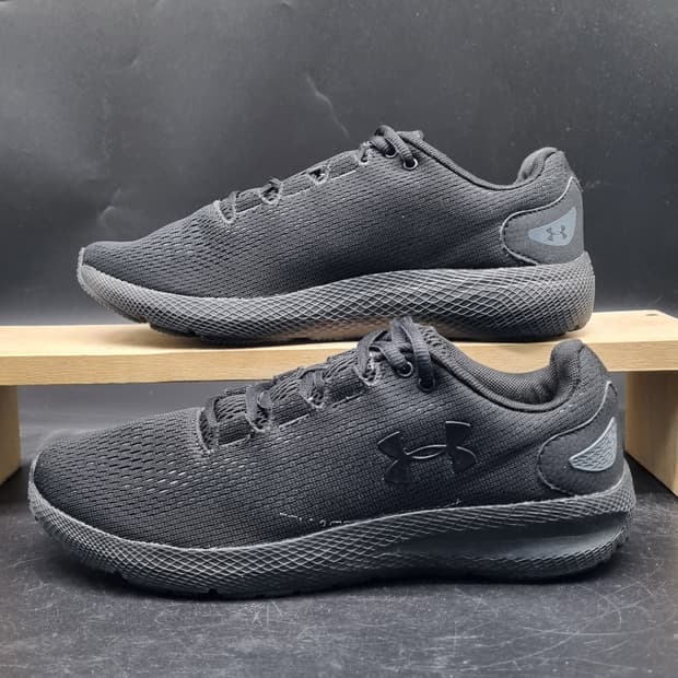 언더아머 차지드퍼스트 런닝화 250
